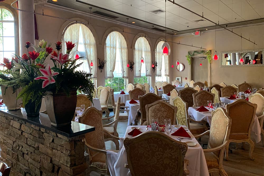 Molino's Restaurant Interior