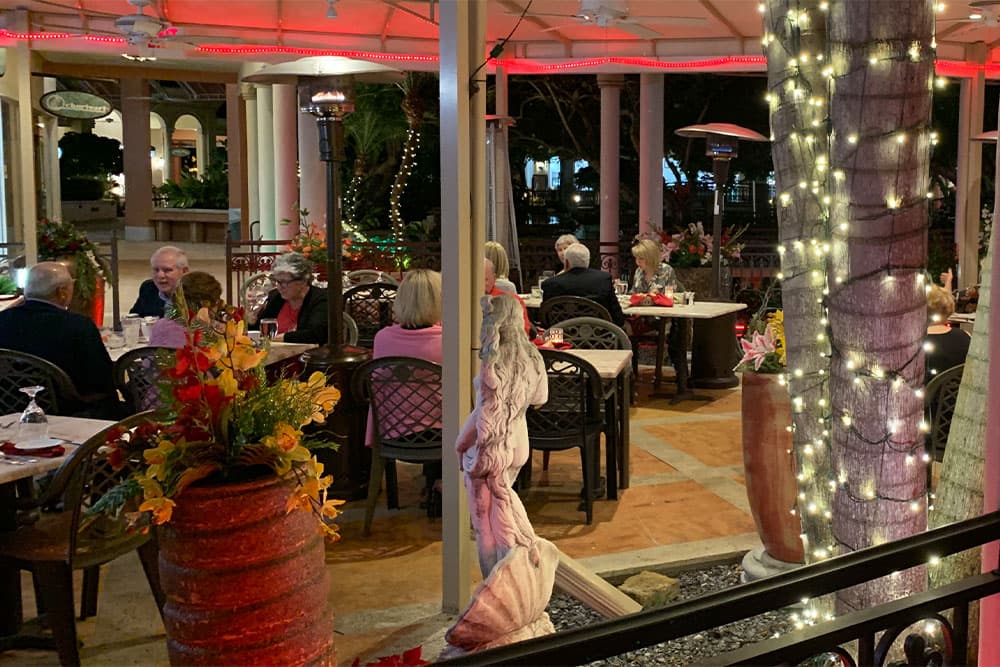 Molino's Restaurant Interior